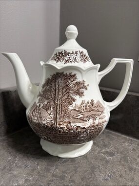 J & G Marlins “Romantic England” teapot made of English ironstone.